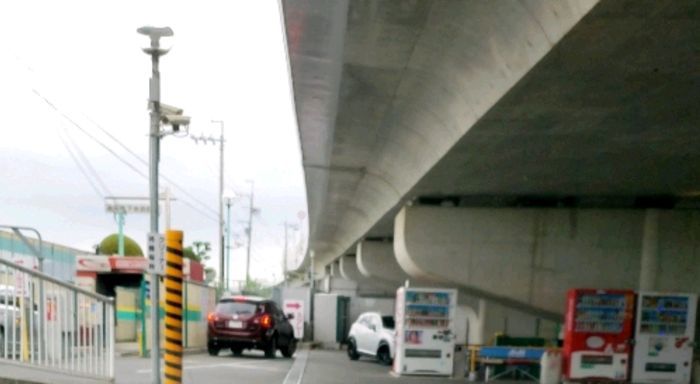 阪高カーウォッシュ 猪名川 高架下にある珍しい洗車場です