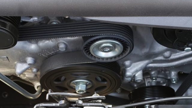 オートバックスでオイル交換する時の流れ 料金や待ち時間はどれくらい アタプラ