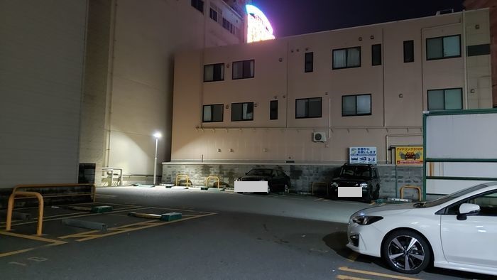 スーパー玉出尼崎店の裏にある駐車場